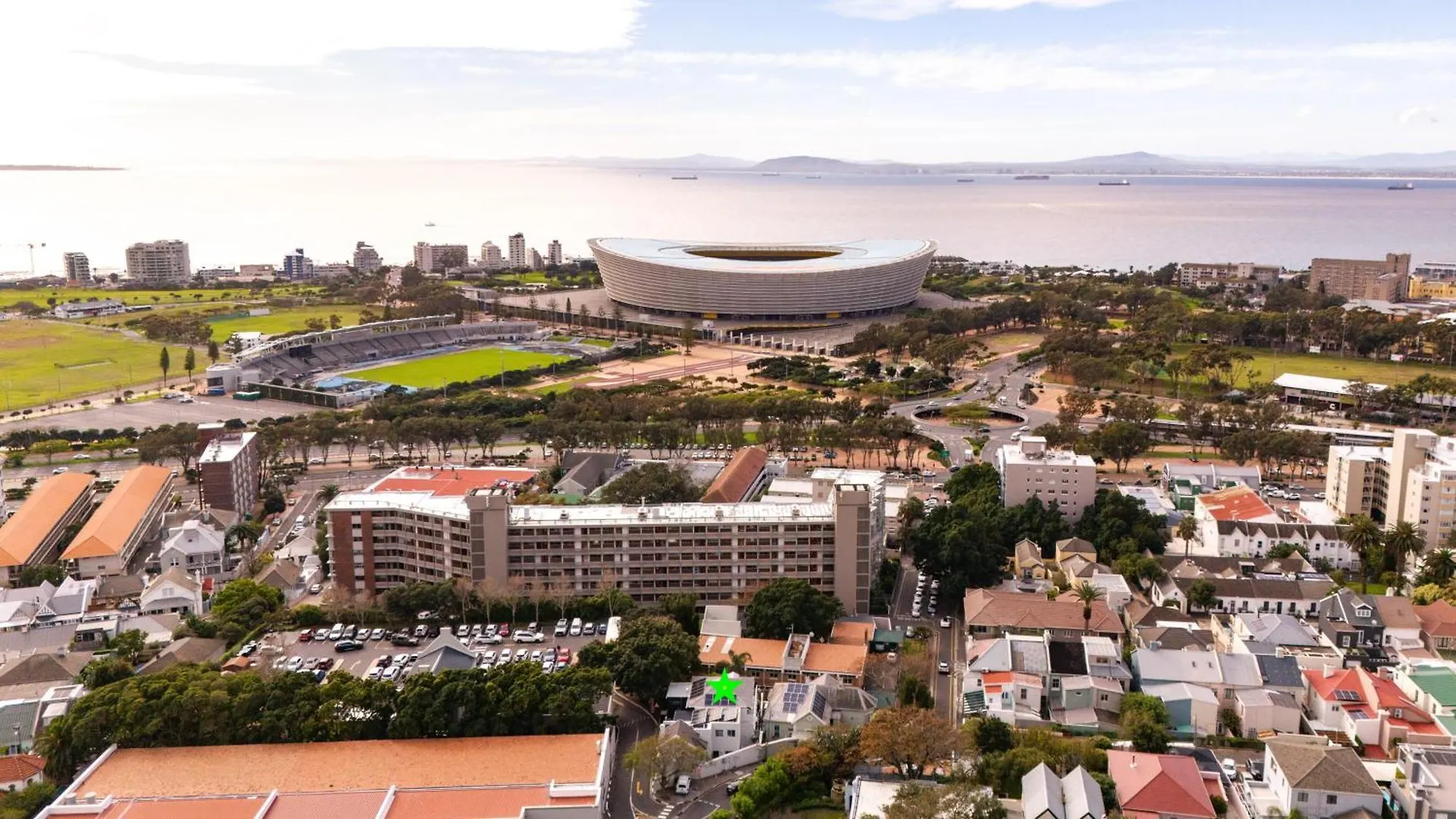 Daire Green Point'S Hideaway - Indulge In An Urban Oasis Cape Town